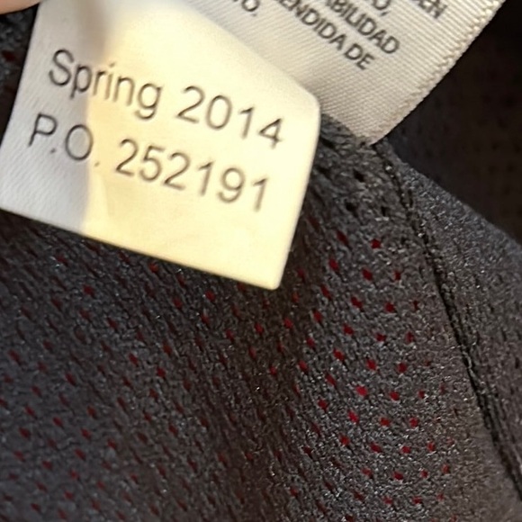 Carhartt Men's Red Hooded Jacket - Picture 5 of 5